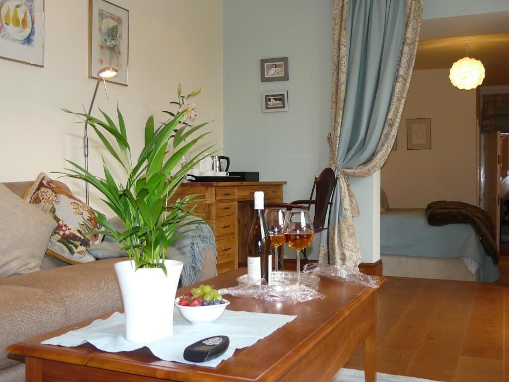 Elleray Suite sitting area with garden view